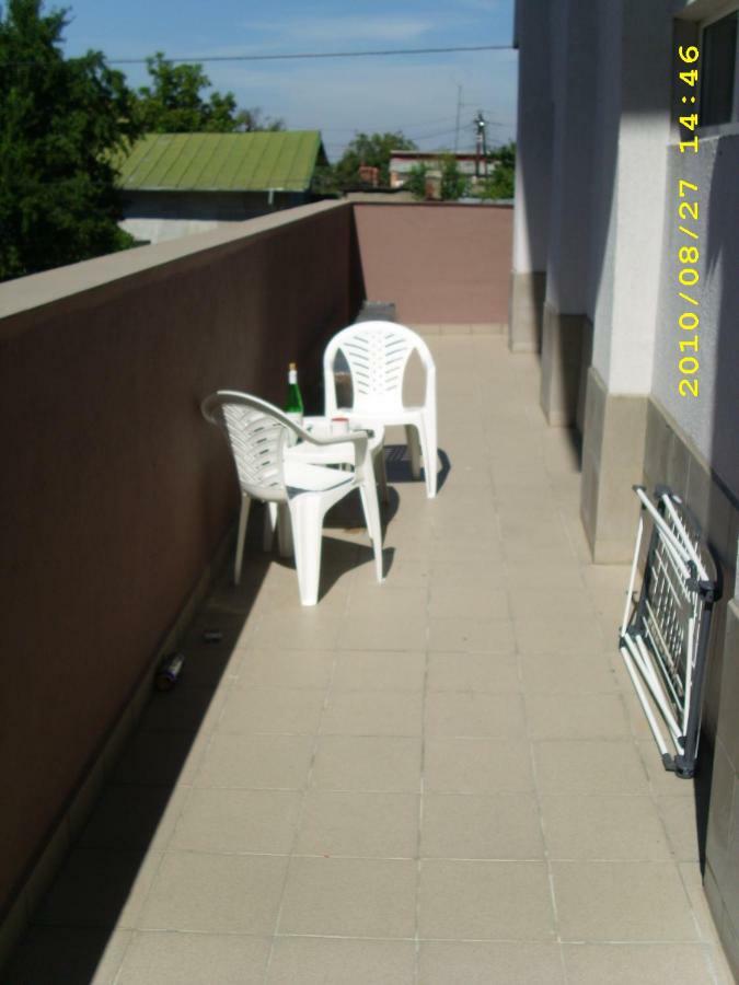 Apartament Laurentiu - Etaj.1 Bukarest Exterior foto